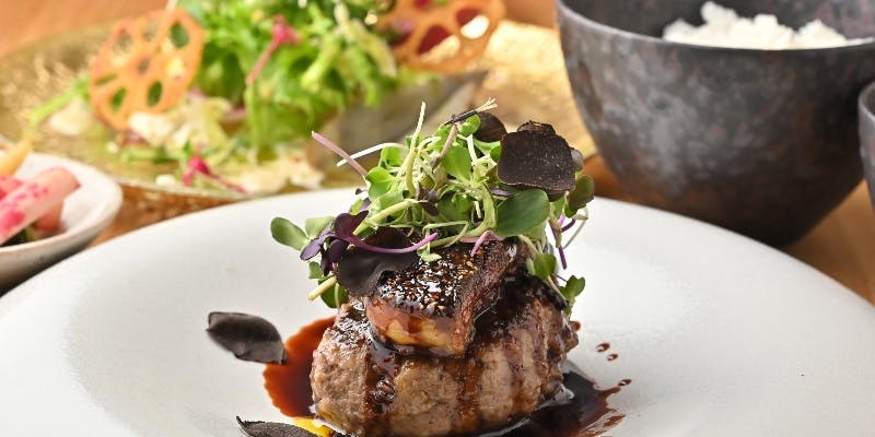 【ランチ　HUMBURG】黒毛和牛100％ロッシーニ風ハンバーグ　多彩な全7品を愉しめるプラン　デザート付き
