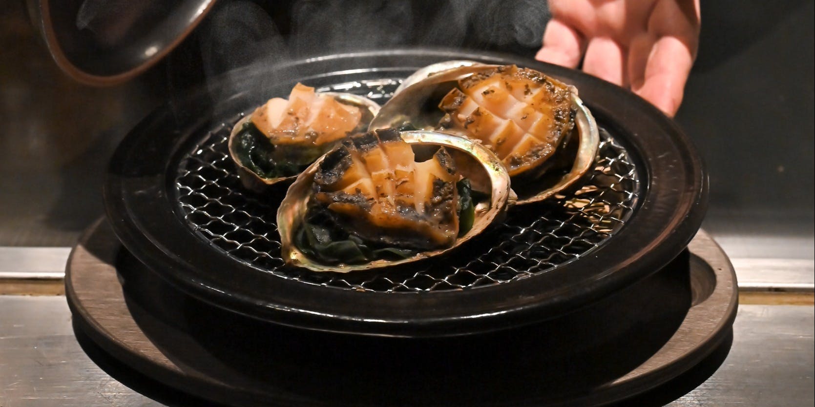鉄板焼き 恵伝 【ランチ INASE】 恵伝 厳選牛の鉄板焼きと鮑が楽しめる