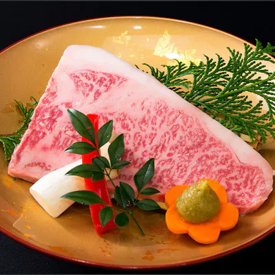 旨味を極限まで引き出した、店主拘りの「極上熟成肉」