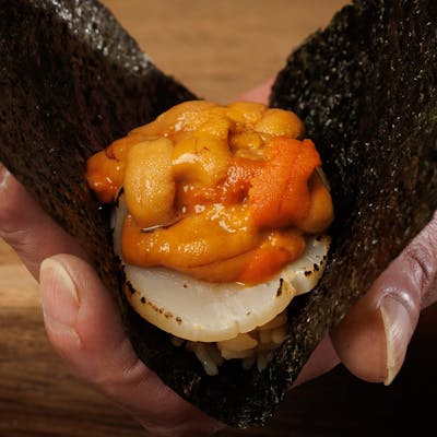 厳選された旬の魚介を使用