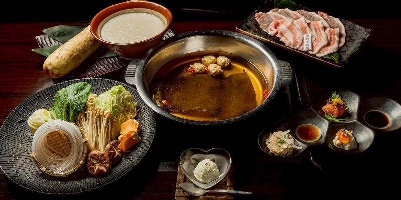 福岡県産糸島豚山芋たっぷりとろろ鍋コース