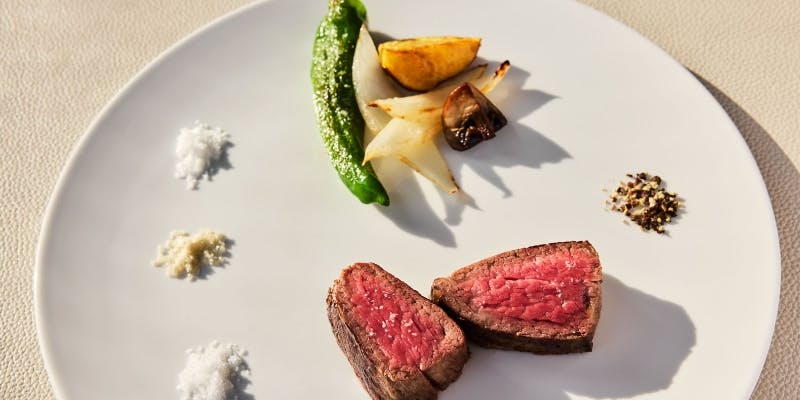 熟成八崎牛フィレ肉と3種のデセールコース