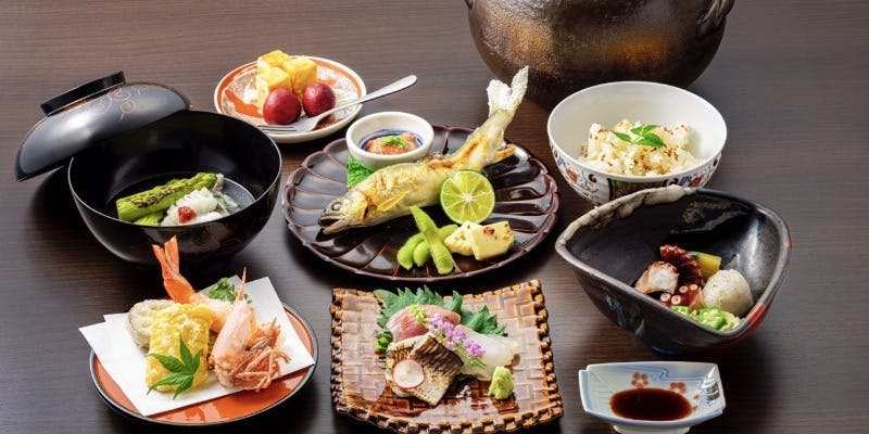 【厳選コース】店主自ら仕入れた厳選食材での絶品割烹料理です。