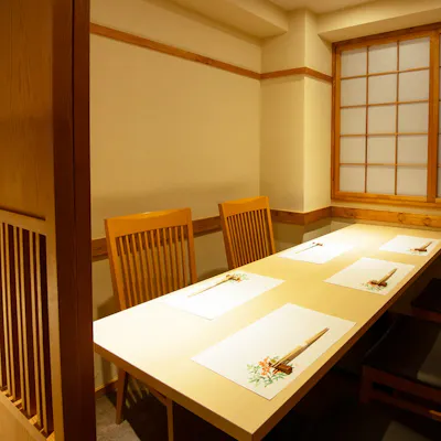 完全個室をご用意し、お待ちしております