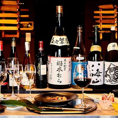 料理の味わいをさらに高める厳選ワインと特製ドリンクをご用意。