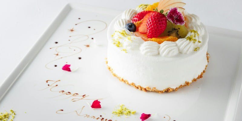 【記念日プラン】季節野菜のベジタブルブッフェ＋選べるメイン＋記念日ホールケーキ（ドリンクバー付き）