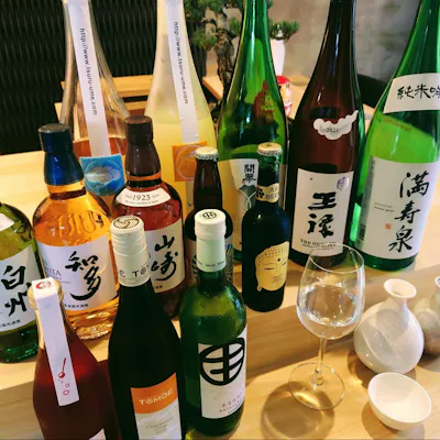 厳選の日本酒で乾杯。鎌倉クラフトビールや国産ワイン