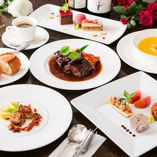 人気の「ちょっと小さめのフルコース」花みず木コース