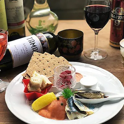 おつまみ+ロシアのお酒も