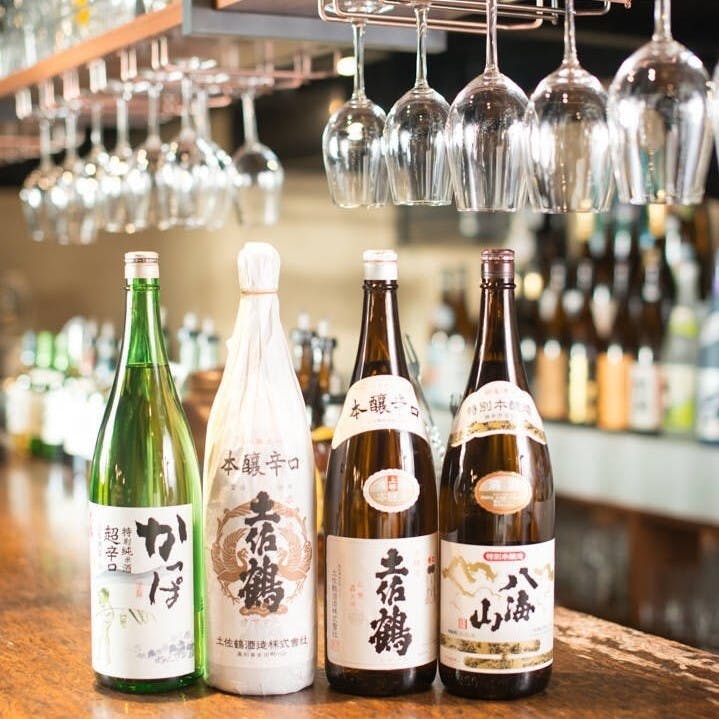 料理長厳選の多彩な日本酒を堪能