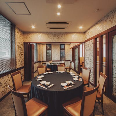 掘りごたつや、落ち着いた半個室。過ごし方に寄り添う空間。