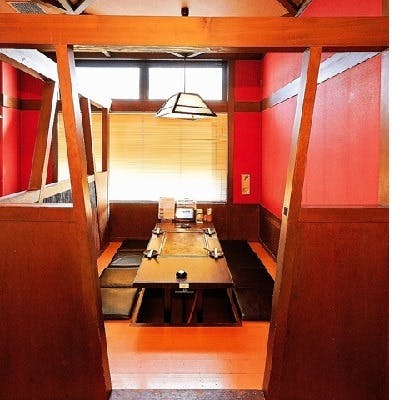 掘りごたつや個室でゆったり。家族でもグループでも安心