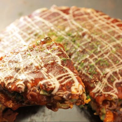 多彩な鉄板メニューで飽きさせない