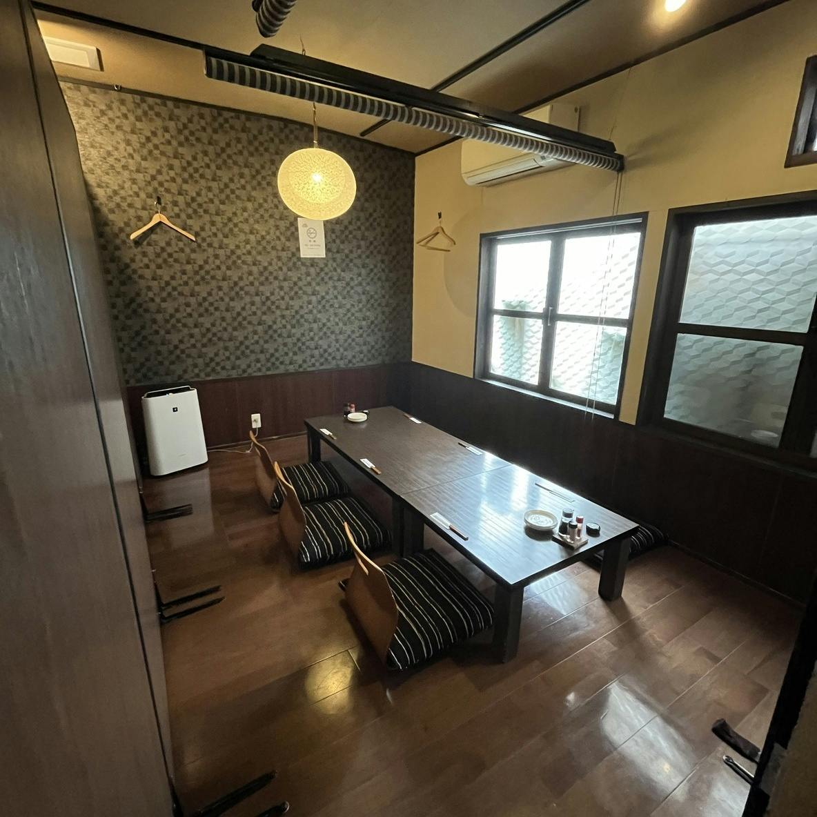 夜は居酒屋として多彩な料理を提供