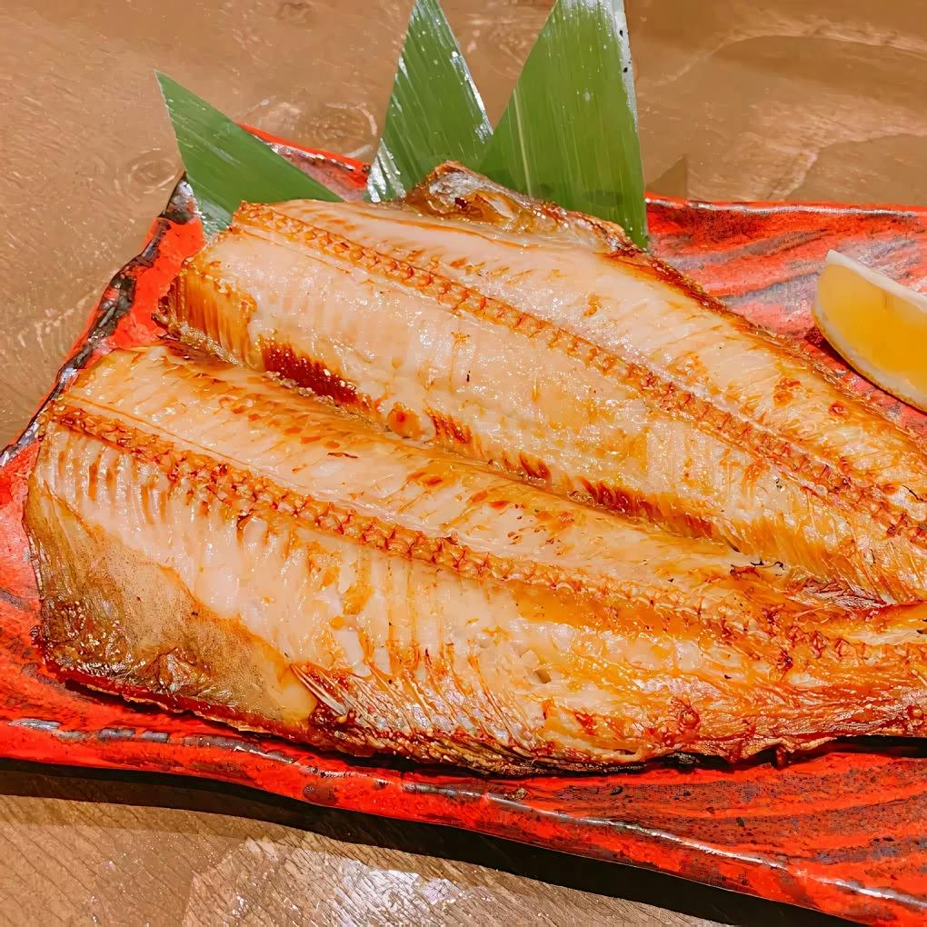 新鮮な魚介類を使った多彩なメニュー