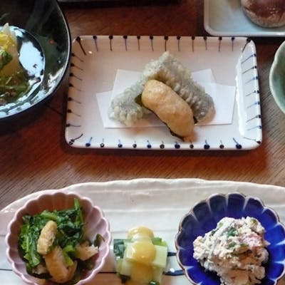 【こだわりの地元産食材】を使用。