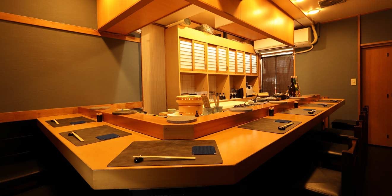 鮨 椛多屋（カバタヤ）