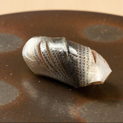 洗練された握り寿司で舌鼓。一手間加えた本