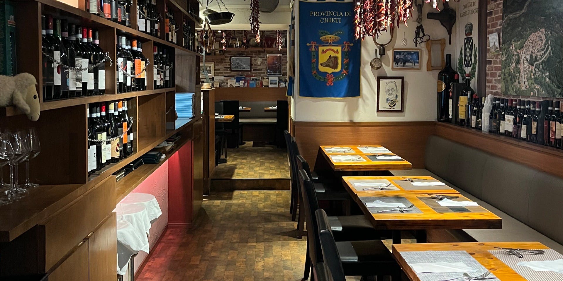 トラットリア ダイ パエサーニ（TRATTORIA DAI PAESANI）