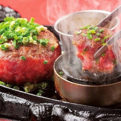 土日祝限定!特製ハンバーグや焼肉セットで贅沢ランチ