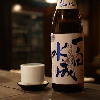 秋田県内36蔵の地酒を取り揃え