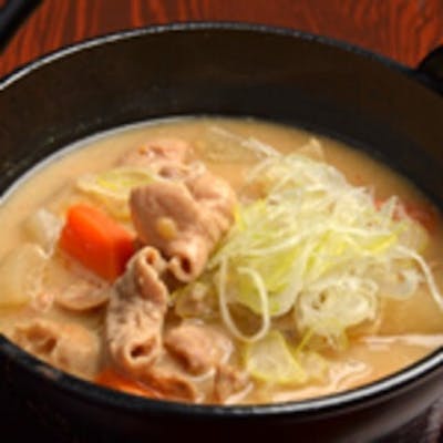 看板料理のおでん・もつ煮