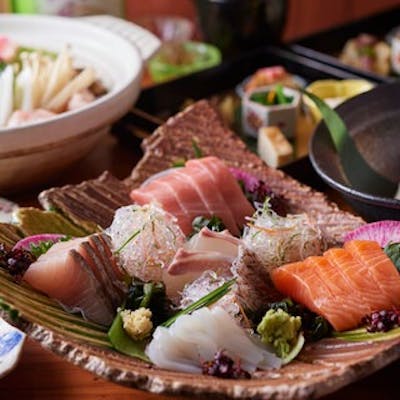 新鮮なお魚や季節の小料理でおもてなし