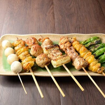 腕自慢の焼師が焼き上げるやきとり!