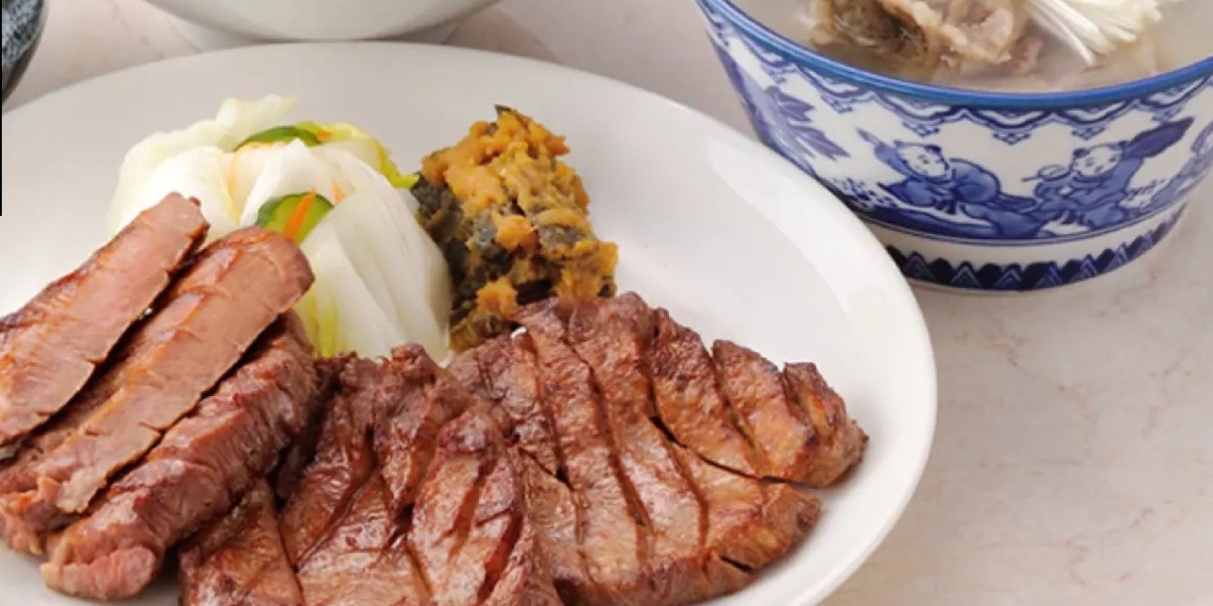 炭焼牛たん東山 ekie広島店 - 画像3