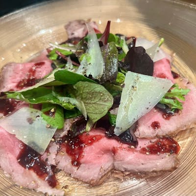 旬の食材を贅沢に使用!目と舌で楽しむ、彩り豊かな一皿