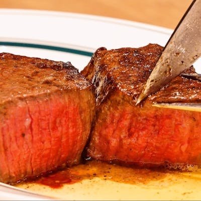 厳選「赤城黒毛和牛」を贅沢に!肉汁溢れる至福の味