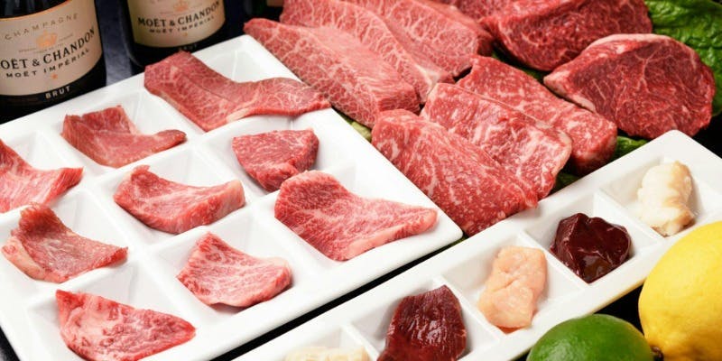 【一頭買いコース】黒毛和牛の厚切り・霜降りなど15部位食べ比べ