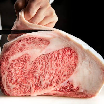 厳選した和牛と職人技光る丁寧な手仕事