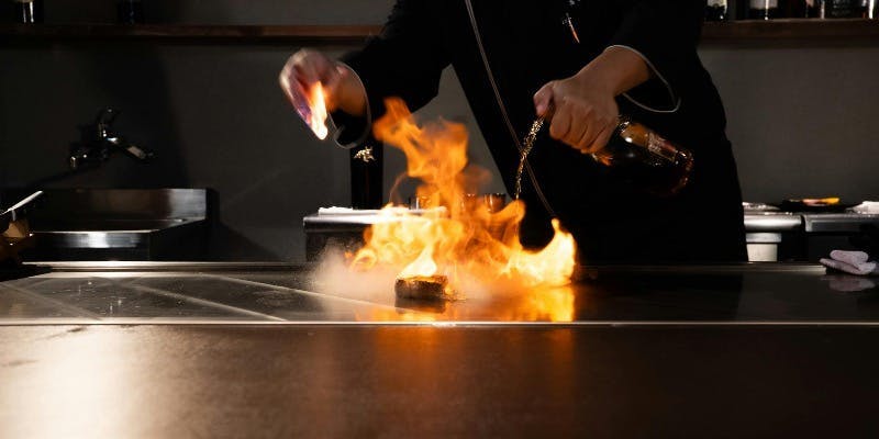 【厳選但馬牛ステーキと季節の魚料理コース】～シェフが目の前で焼き上げる全9品の豪華鉄板だるまランチ～