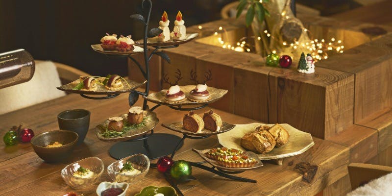 【Xmas2025】モンブランやピスタチオグリオットなど心華やぐ冬のアフタヌーンティー