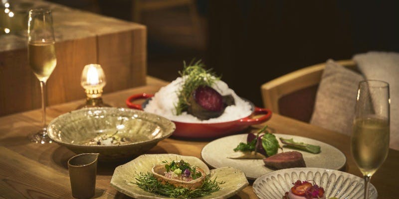 【年末年始ディナー】熟成黒毛和牛ランプの炭火焼や甘鯛の鱗焼きなど全8皿コース 