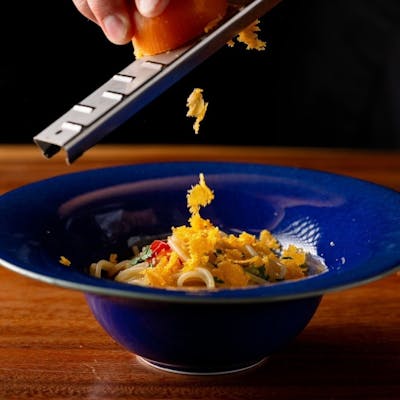 炭焼き料理とパスタが自慢