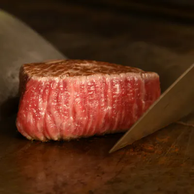 四季折々の贅沢 旬を楽しむ鉄板料理