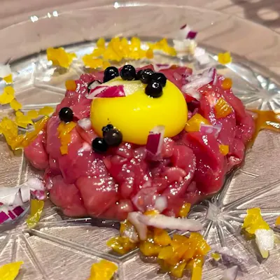 こだわりの羊料理を余すことなく堪能するおまかせコース