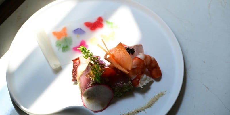 ランチマチネ「Blue Butterfly」＋オペラ「蝶々夫人」とともに味わう、長崎のクリスマスを彩る美食の饗宴