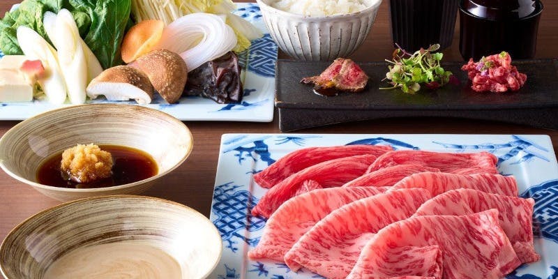 しゃぶしゃぶ　上質な近江牛の旨みが口の中に広がります。　～ロース・赤身の2種盛～