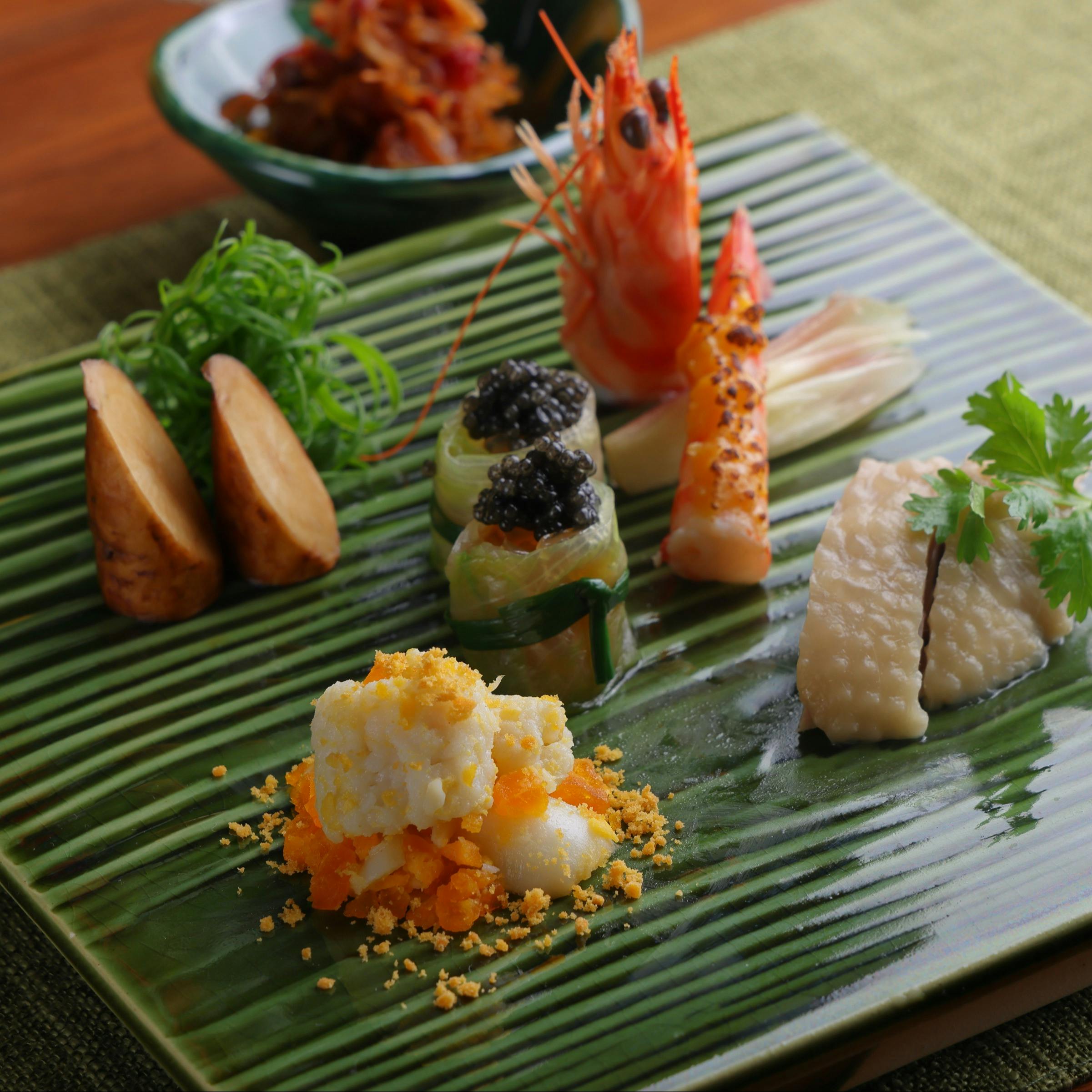 「食の芸術、目で楽しみ、味わって感動」