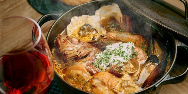 飲み放題付き【ダブルメインの贅沢コース】ステーキフリットにブイヤベース＋チーズリゾットなど