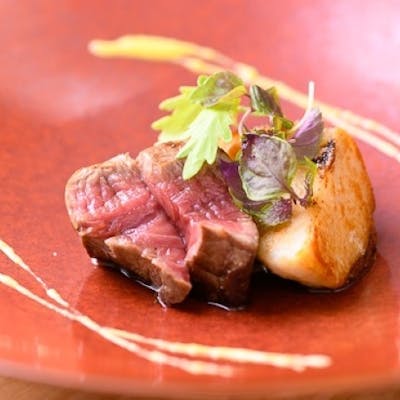 愛媛ブランド『茜和牛』のステーキや郷土料理をコースで愉しむ