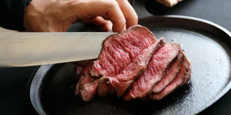 燻製201スタンダートコース「国産牛ヒレ肉の瞬間燻製」が入った全7品