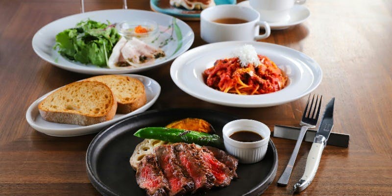 【贅沢な時間】選べるパスタ＆ステーキで特別な時間を。プレミアムランチコース9品4180円 ～＋乾杯酒付