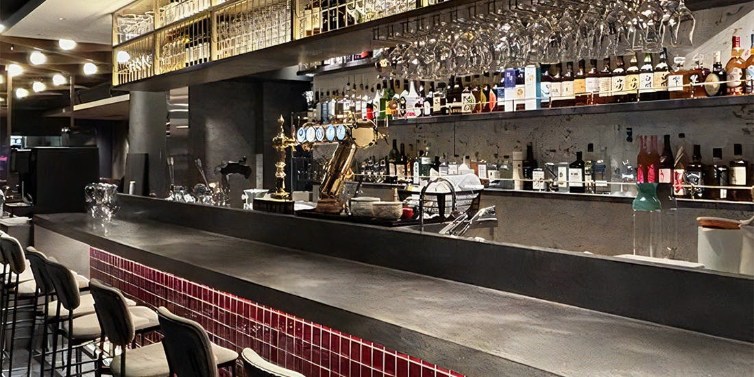 とメイン京都 Pub & Grill 7 TAPS TAVERN 京都駅 (パブ アンド グリル セブン