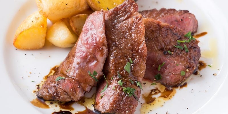 due2コース旬の魚介料理、黒毛和牛ステーキなどを熱々のしっとりふっくらな出来立てを味わえる 5品