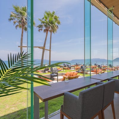 糸島の海と風に癒される特別な時間