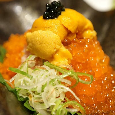 旬の味覚を職人技で。新鮮な海鮮と絶品和食